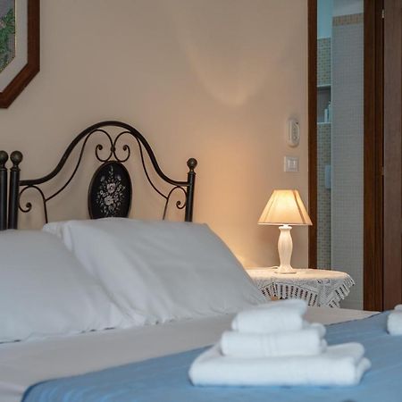 Lu Caffa By Typney Bed & Breakfast Vernole Exterior photo